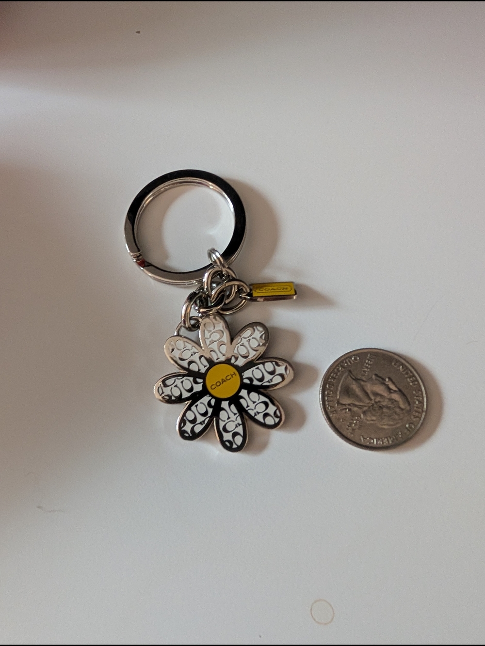 Coach Daisy Vintage Keychain Enamel Charm in Yellow & Silver - Picture 3 of 4